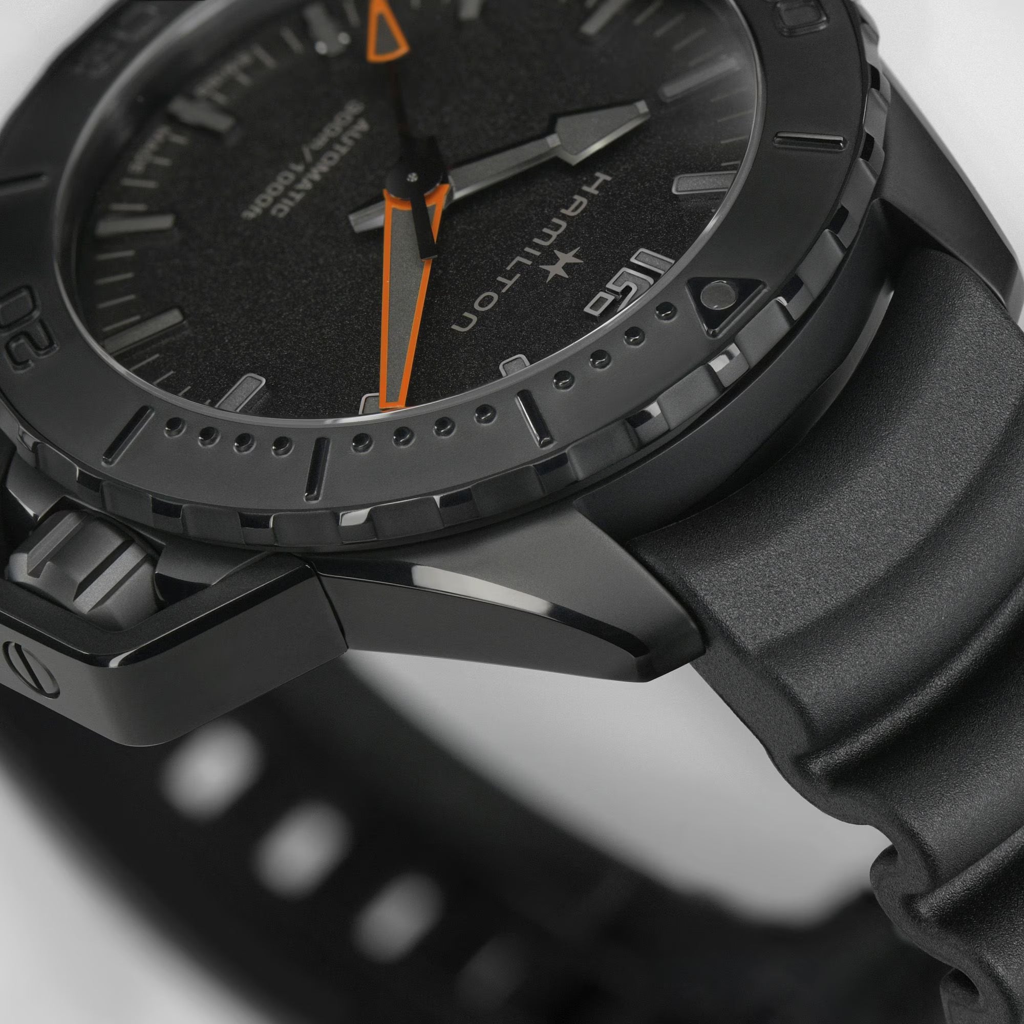HAMILTON KHAKI NAVY FROGMAN AUTO H77845330